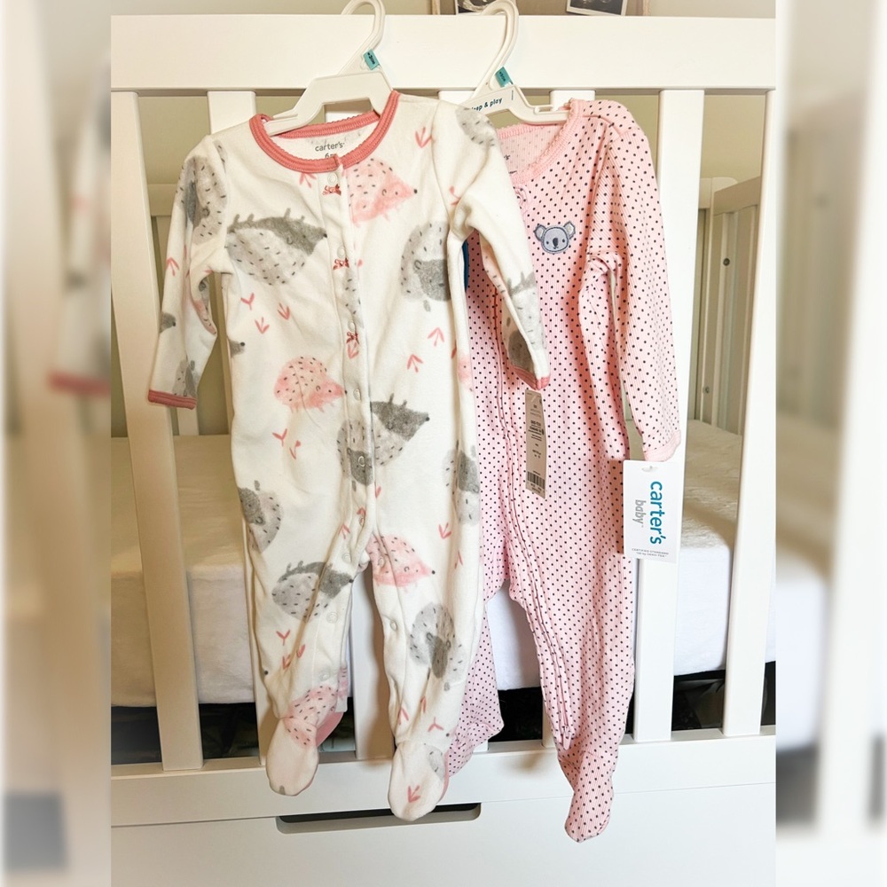 NWT carters 6month sleepers